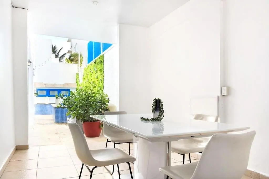 Santorini Villa 9Bd/9B+Pool Beach House @Oceanpark San Juan